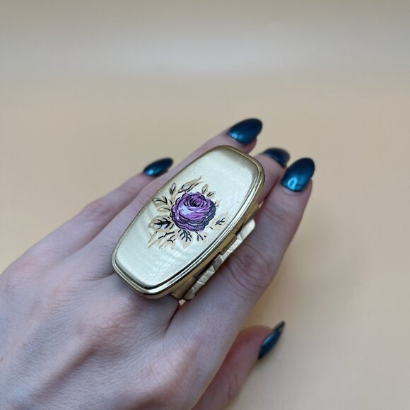 Vintage 50s Gold Tone MCM Hidden Hinged Lipstick Holder Case Secret Floral Japan - Picture 2 of 5